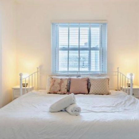 Stunning 2 Bedroom Flat Camden Londen Buitenkant foto