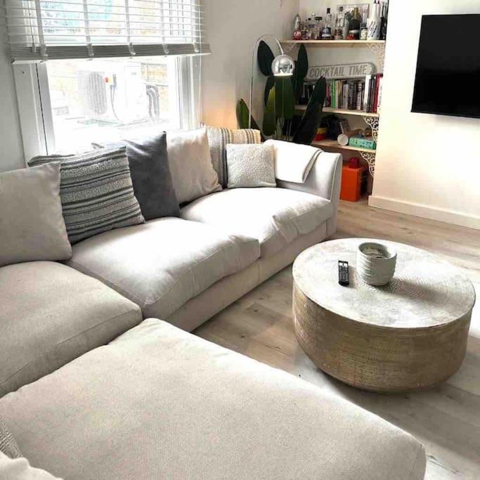 Stunning 2 Bedroom Flat Camden Londen Buitenkant foto
